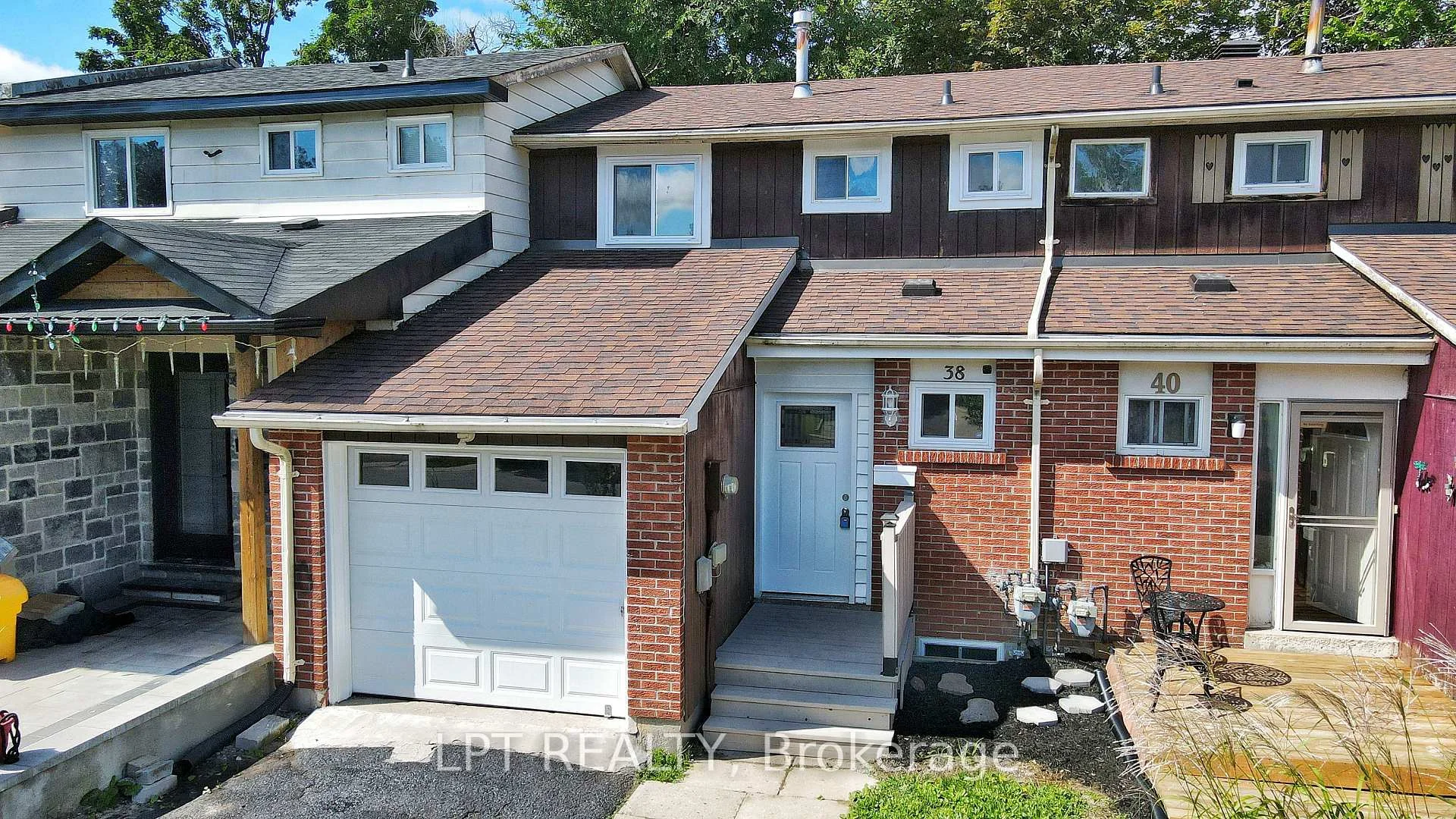Photo 1 of 38 Chaucer Crescent, Barrie, Letitia Heights — HOMEH