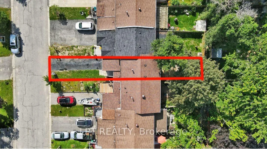 Photo 28 of 38 Chaucer Crescent, Barrie, Letitia Heights — HOMEH