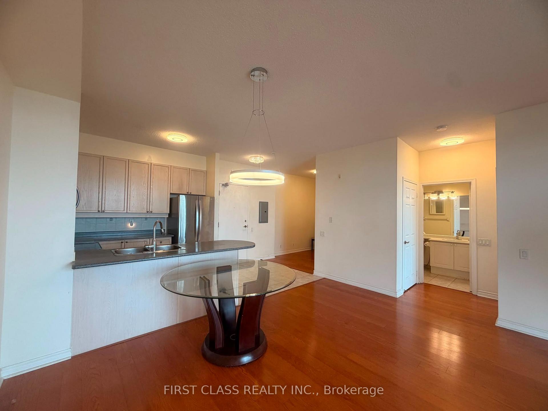 Photo 6 of Unit 422, 11121 Yonge Street, Richmond Hill, Devonsleigh — HOMEH