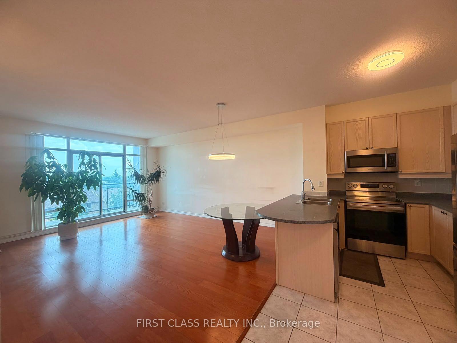 Photo 7 of Unit 422, 11121 Yonge Street, Richmond Hill, Devonsleigh — HOMEH
