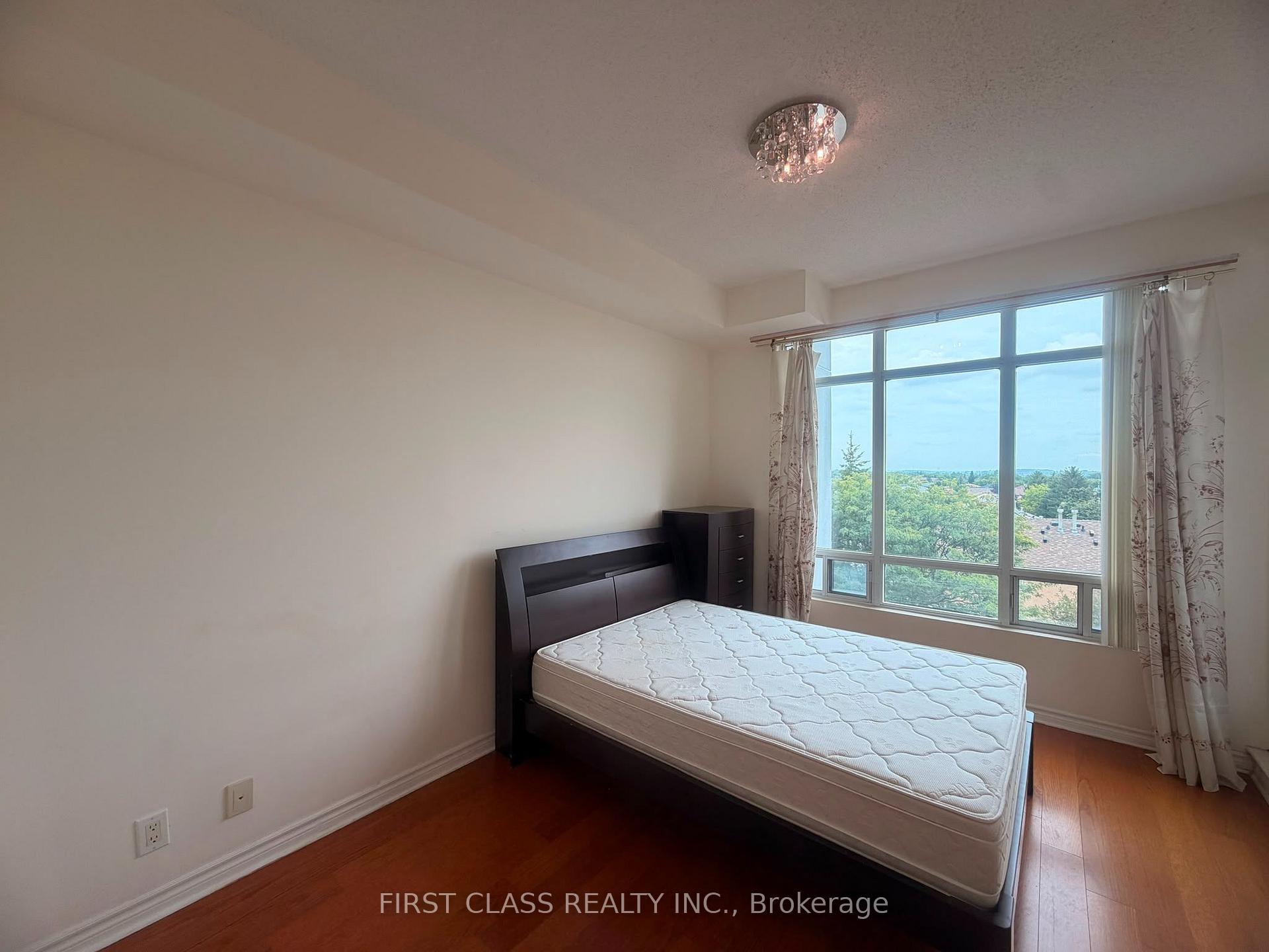 Photo 10 of Unit 422, 11121 Yonge Street, Richmond Hill, Devonsleigh — HOMEH