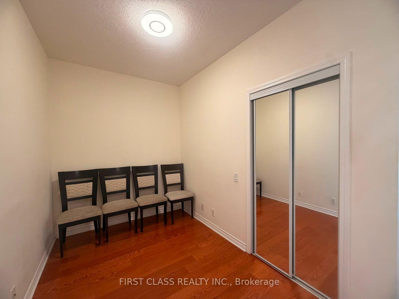 Photo 12 of Unit 422, 11121 Yonge Street, Richmond Hill, Devonsleigh — HOMEH