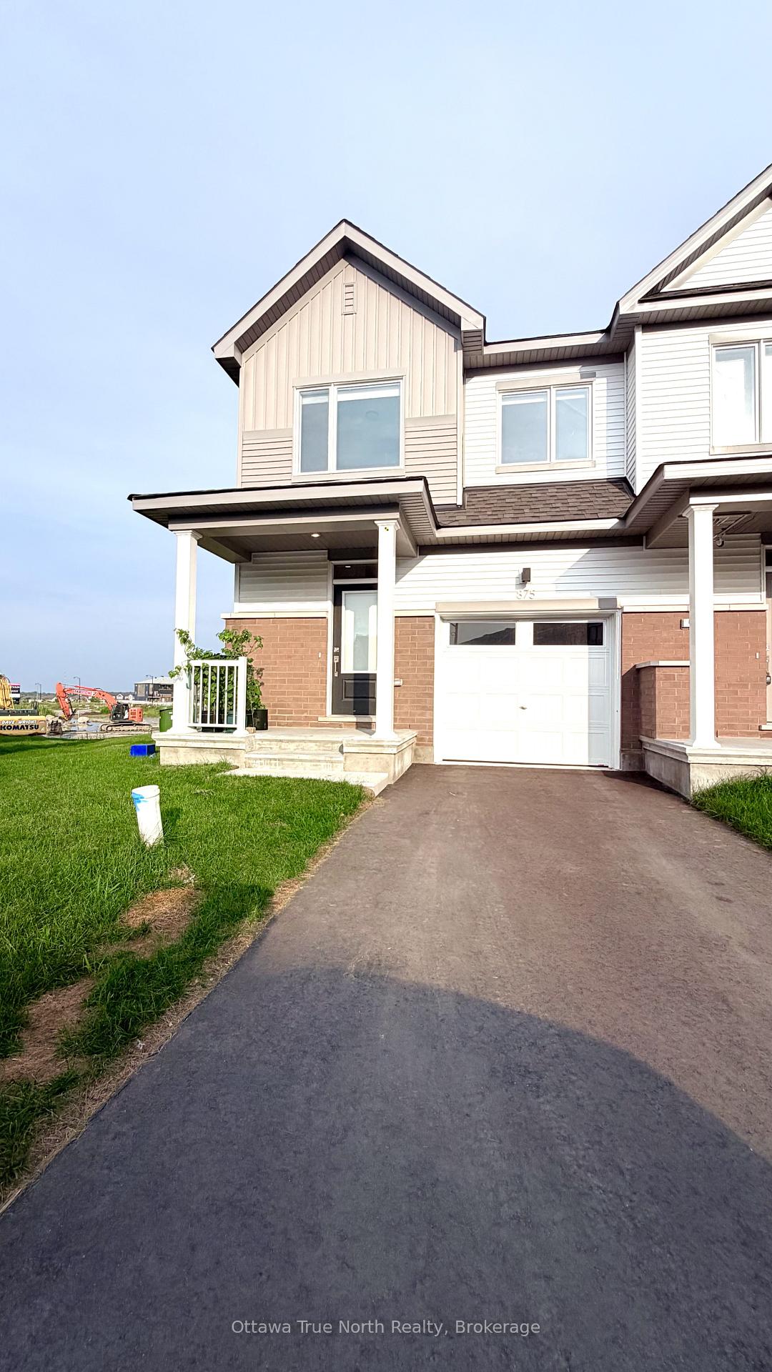 Photo 2 of 875 Andesite Terrace, Ottawa, Barrhaven - Half Moon Bay — HOMEH