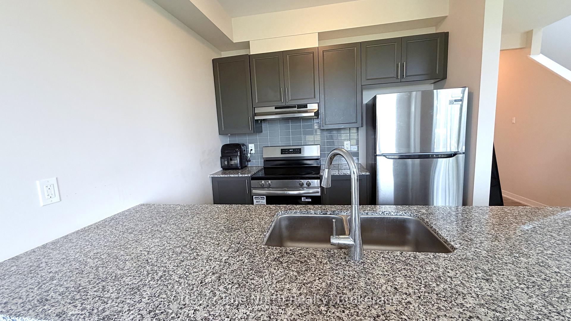 Photo 8 of 875 Andesite Terrace, Ottawa, Barrhaven - Half Moon Bay — HOMEH