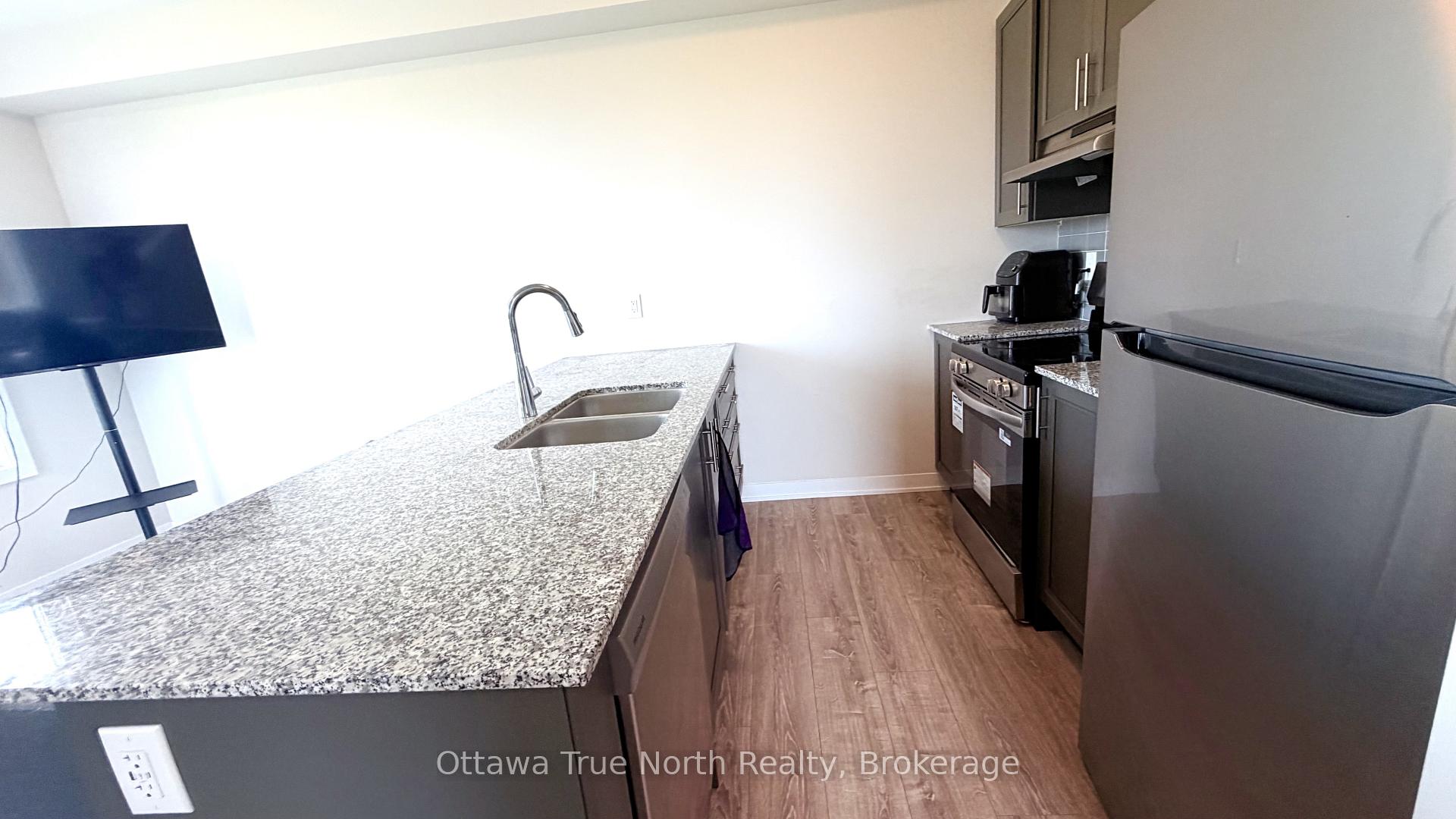 Photo 9 of 875 Andesite Terrace, Ottawa, Barrhaven - Half Moon Bay — HOMEH