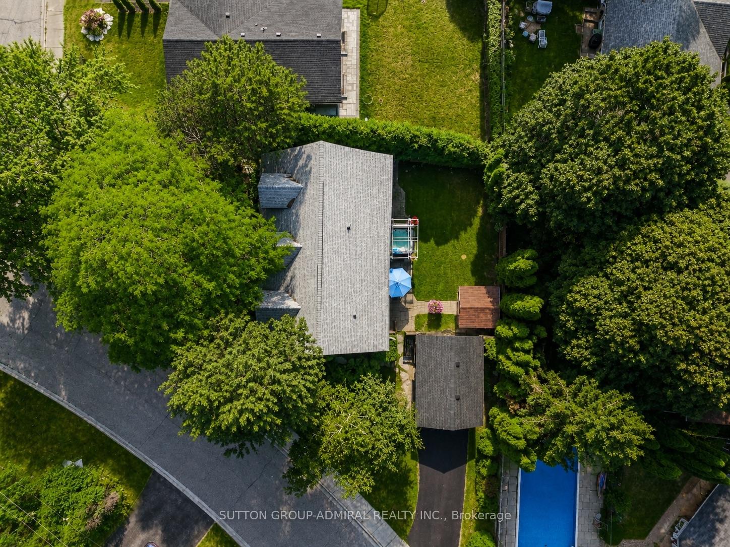 Photo 4 of 54 Starlight Crescent, Richmond Hill, Mill Pond — HOMEH