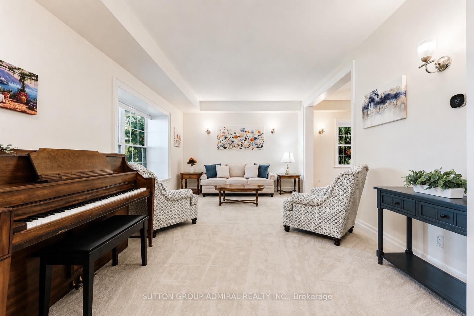 Photo 8 of 54 Starlight Crescent, Richmond Hill, Mill Pond — HOMEH