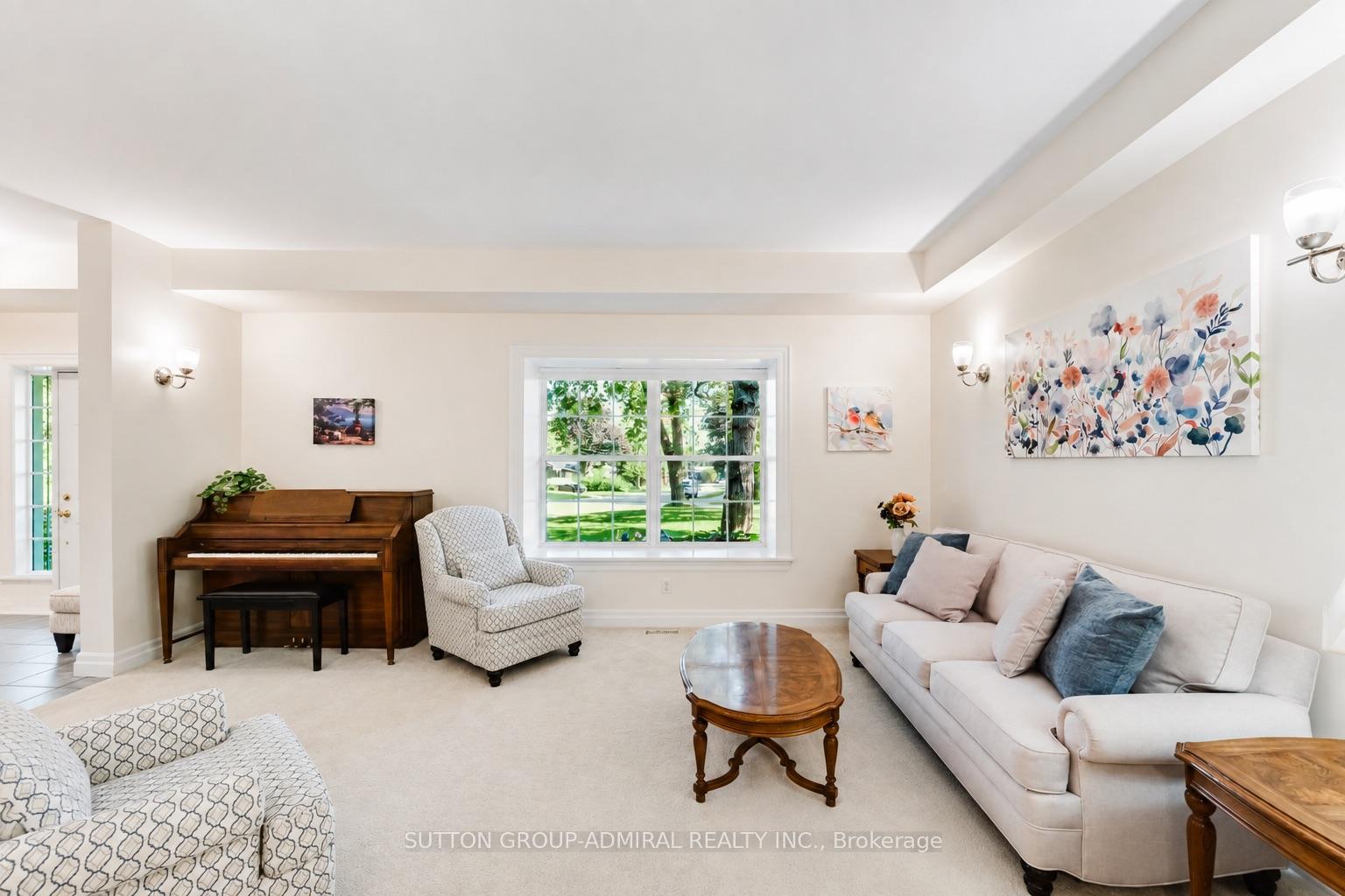 Photo 9 of 54 Starlight Crescent, Richmond Hill, Mill Pond — HOMEH