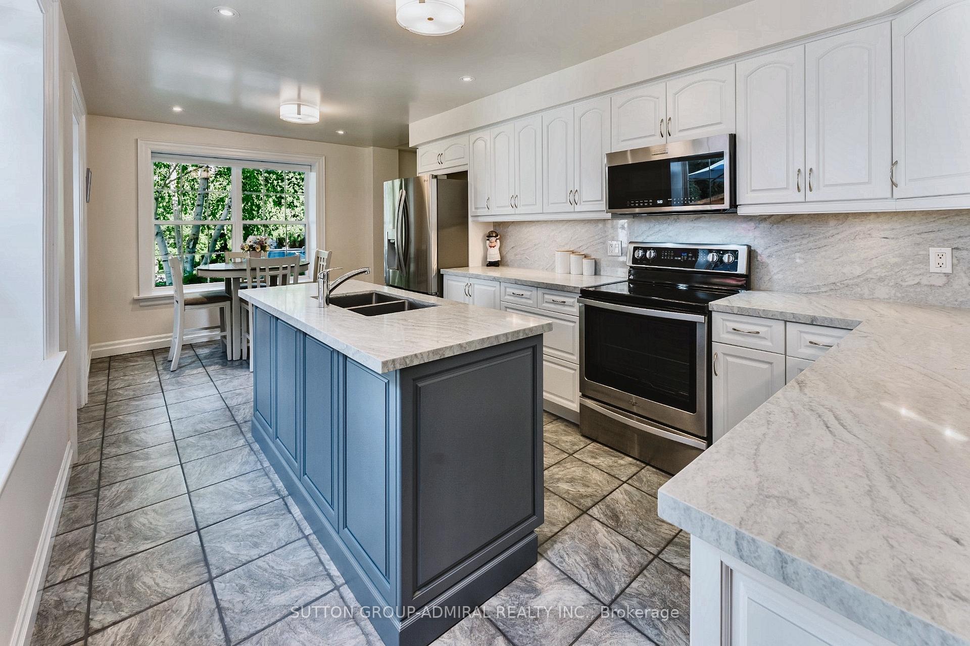 Photo 13 of 54 Starlight Crescent, Richmond Hill, Mill Pond — HOMEH