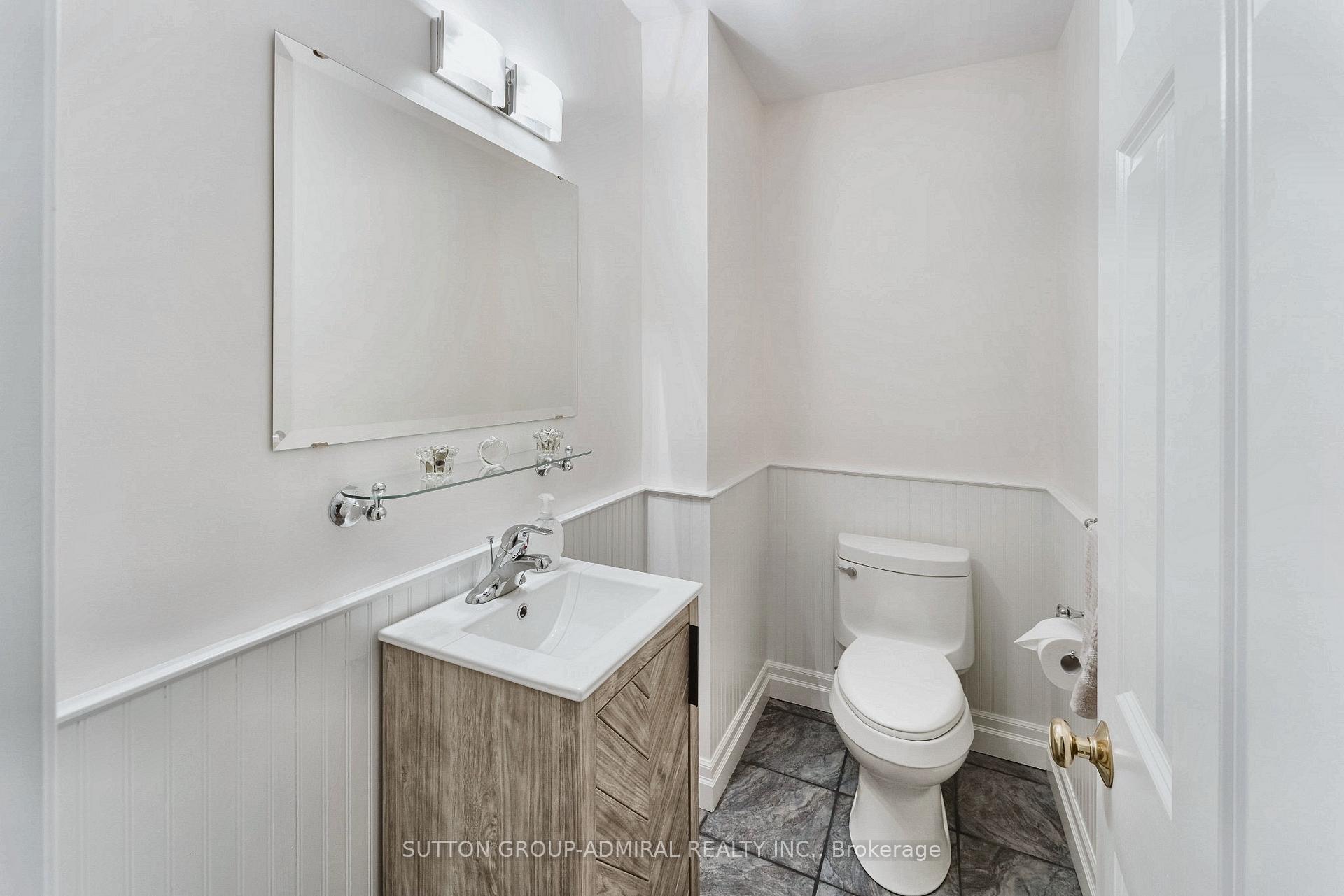 Photo 16 of 54 Starlight Crescent, Richmond Hill, Mill Pond — HOMEH