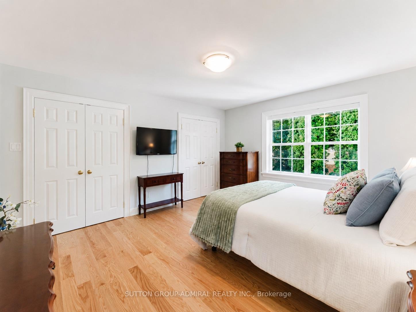 Photo 19 of 54 Starlight Crescent, Richmond Hill, Mill Pond — HOMEH