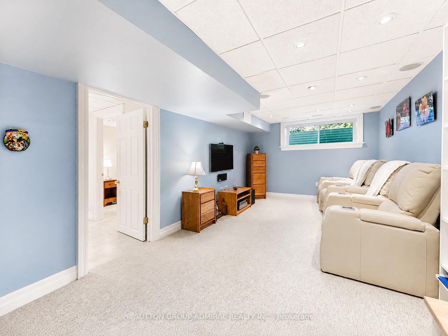 Photo 26 of 54 Starlight Crescent, Richmond Hill, Mill Pond — HOMEH