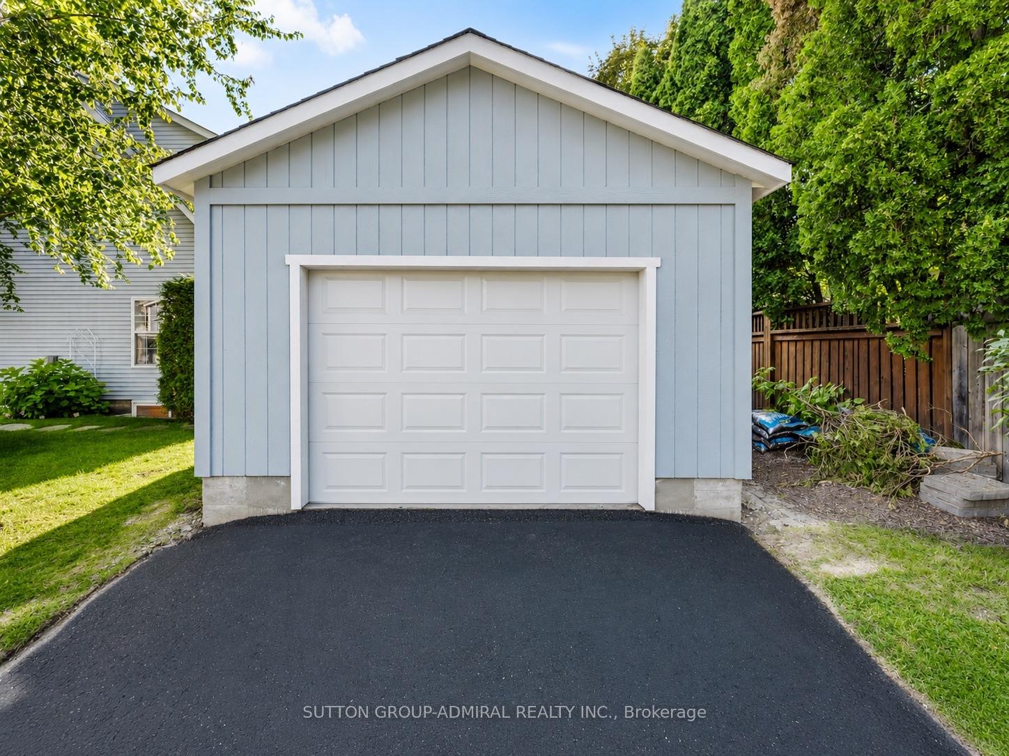 Photo 41 of 54 Starlight Crescent, Richmond Hill, Mill Pond — HOMEH