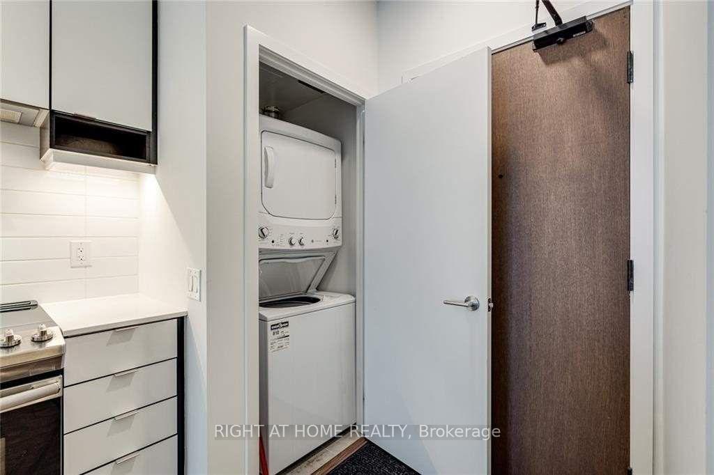 Photo 19 of Unit 415, 4065 Confederation Parkway, Mississauga, City Centre — HOMEH