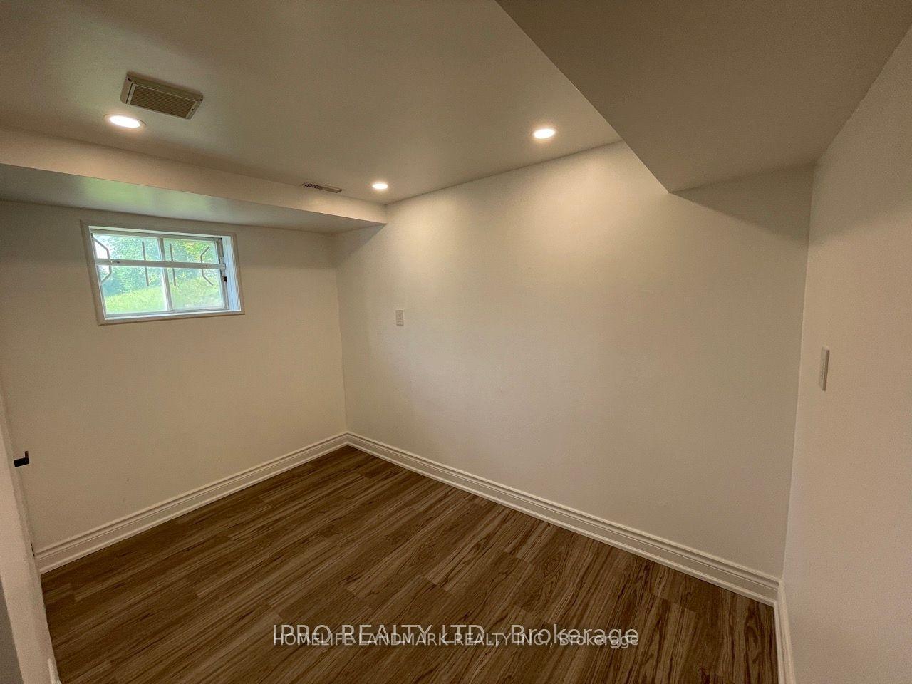 Photo 10 of Unit BSMT, 755 Botany Hill Crescent, Newmarket, Huron Heights-Leslie Valley — HOMEH