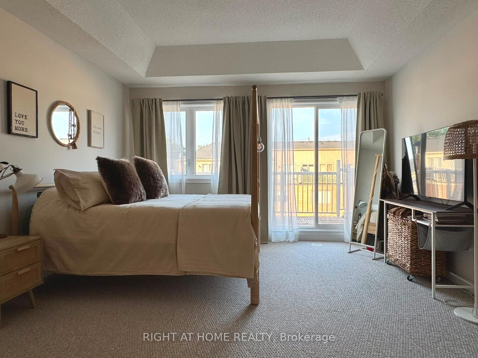 Photo 17 of 31 Edward Horton Crescent, Etobicoke, Islington-City Centre West — HOMEH