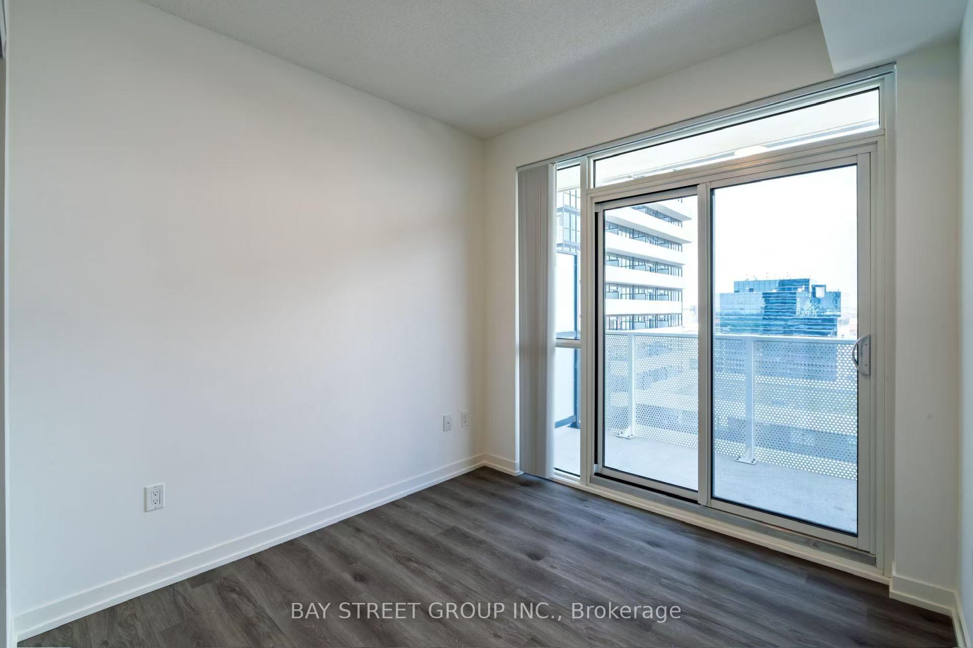 Photo 4 of Unit 1105, 28 Interchange Way, Vaughan, Vaughan Corporate Centre — HOMEH