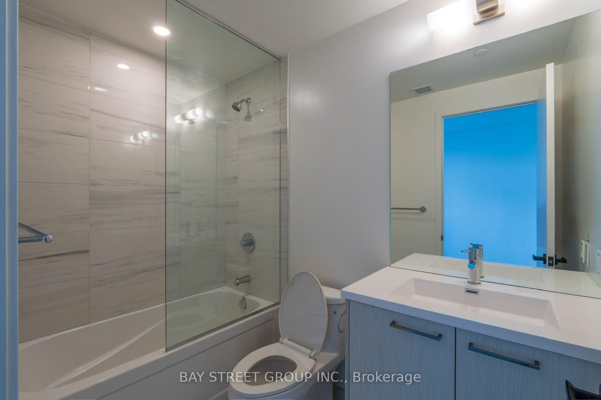 Photo 8 of Unit 1105, 28 Interchange Way, Vaughan, Vaughan Corporate Centre — HOMEH
