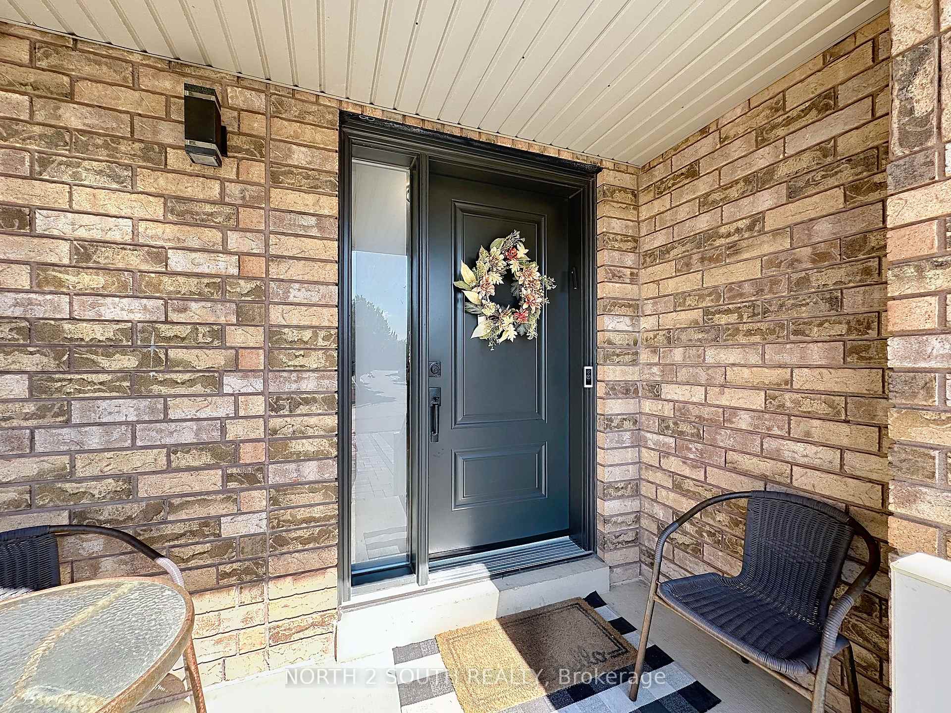 Photo 4 of Unit Upper, 93 Komura Road, Vaughan, Vellore Village — HOMEH