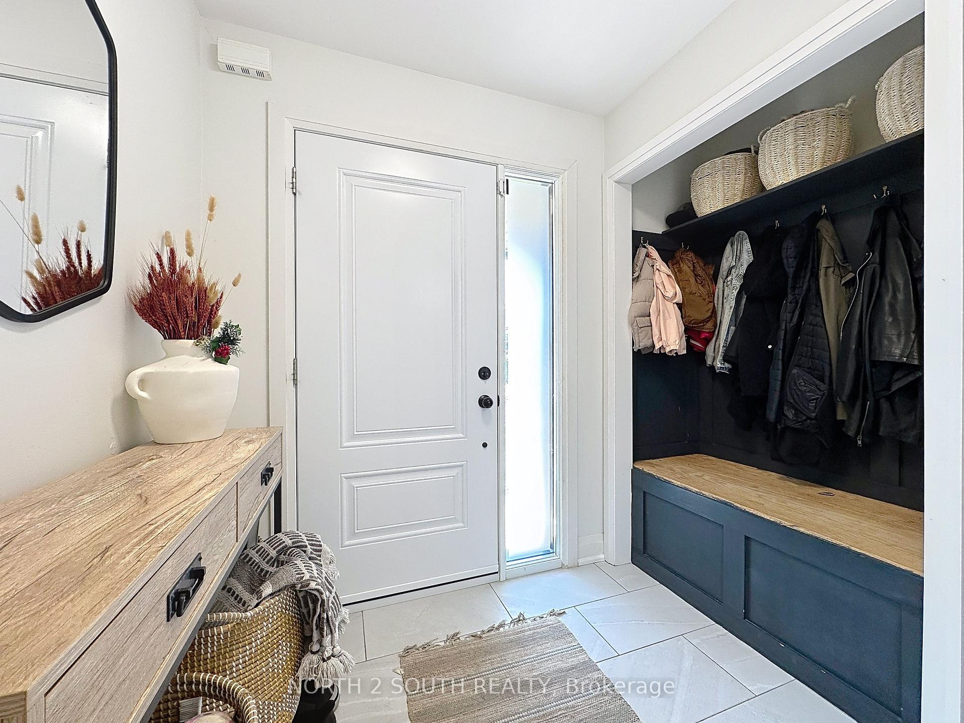 Photo 6 of Unit Upper, 93 Komura Road, Vaughan, Vellore Village — HOMEH