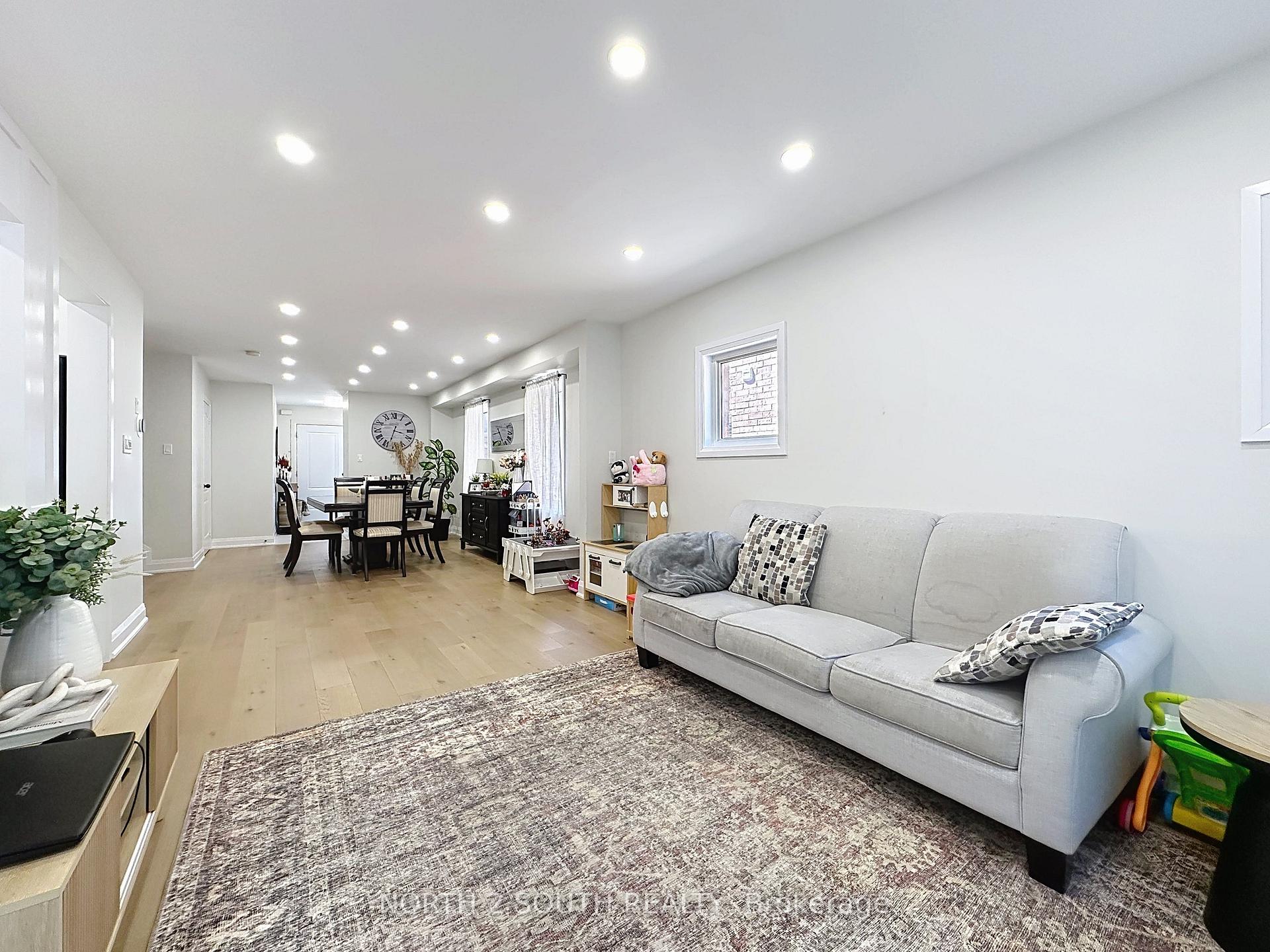 Photo 16 of Unit Upper, 93 Komura Road, Vaughan, Vellore Village — HOMEH