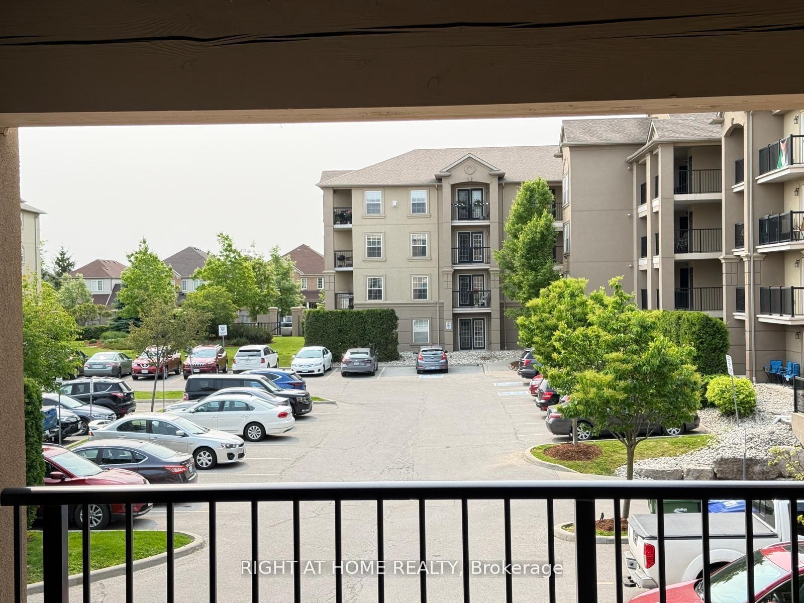 Photo of Unit 206, 1340 Main Street