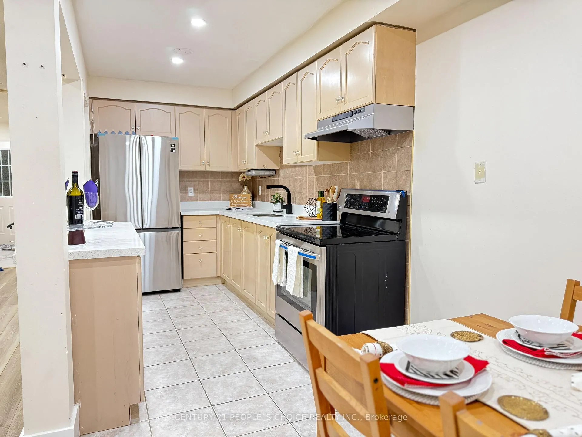 Photo 9 of 18 Coppermill Drive, Brampton, Northwest Sandalwood Parkway — HOMEH