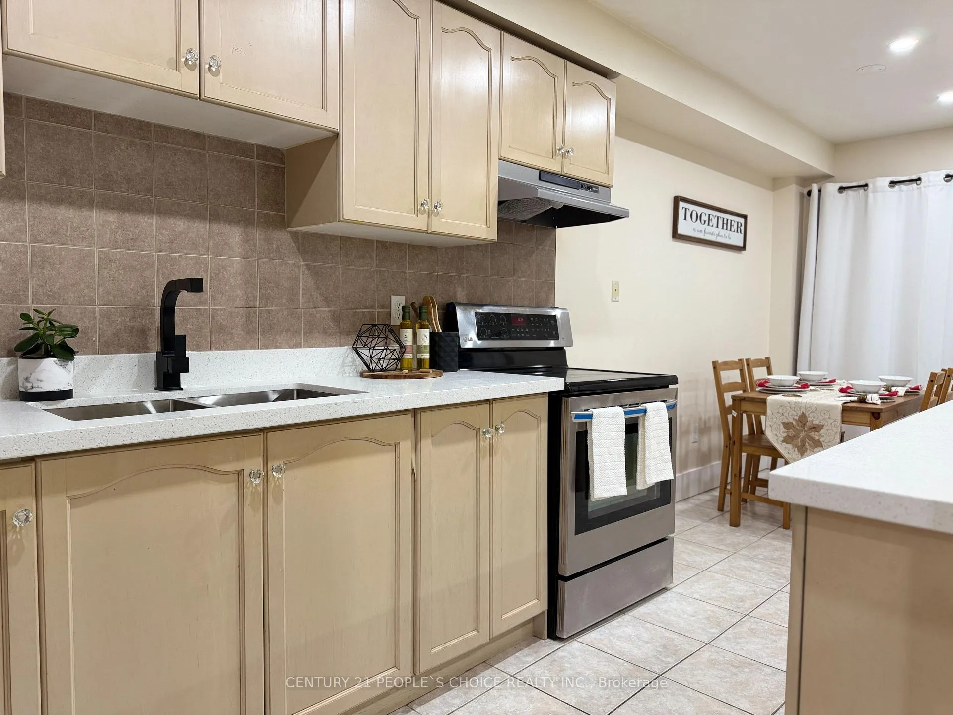 Photo 10 of 18 Coppermill Drive, Brampton, Northwest Sandalwood Parkway — HOMEH