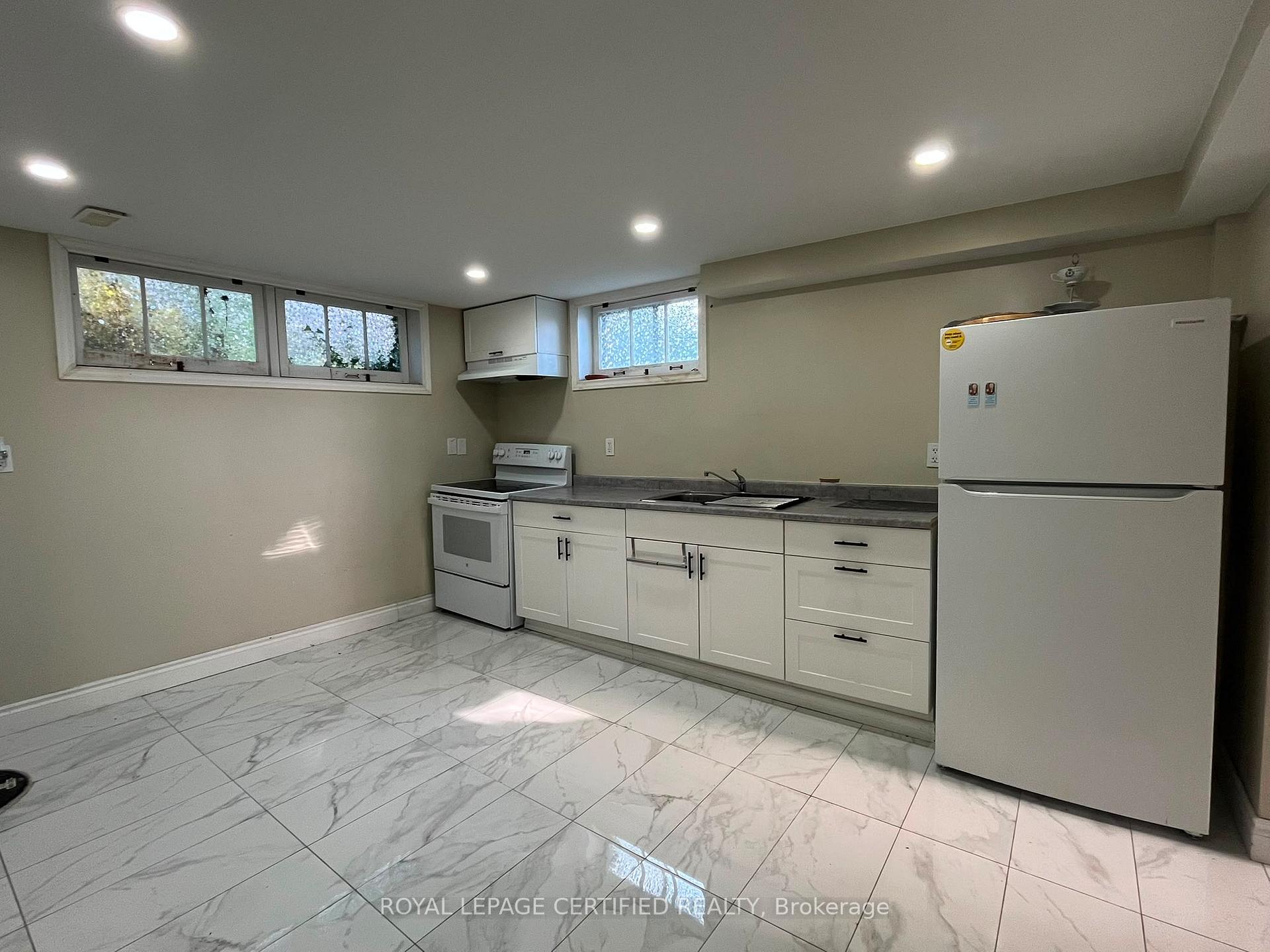 Photo 4 of Unit Bsmt, 848 Garth Street, Hamilton, Westcliffe — HOMEH