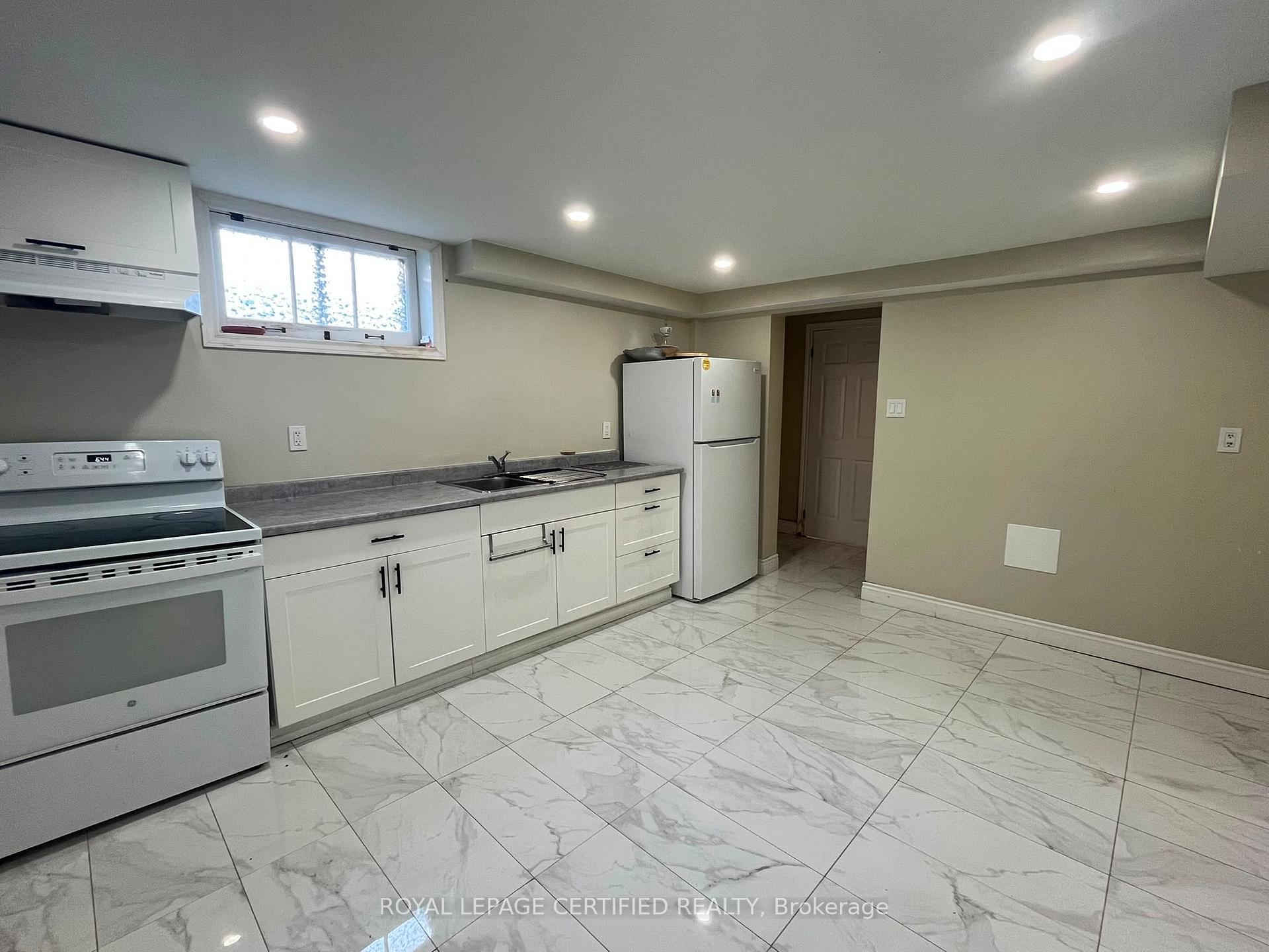 Photo 5 of Unit Bsmt, 848 Garth Street, Hamilton, Westcliffe — HOMEH