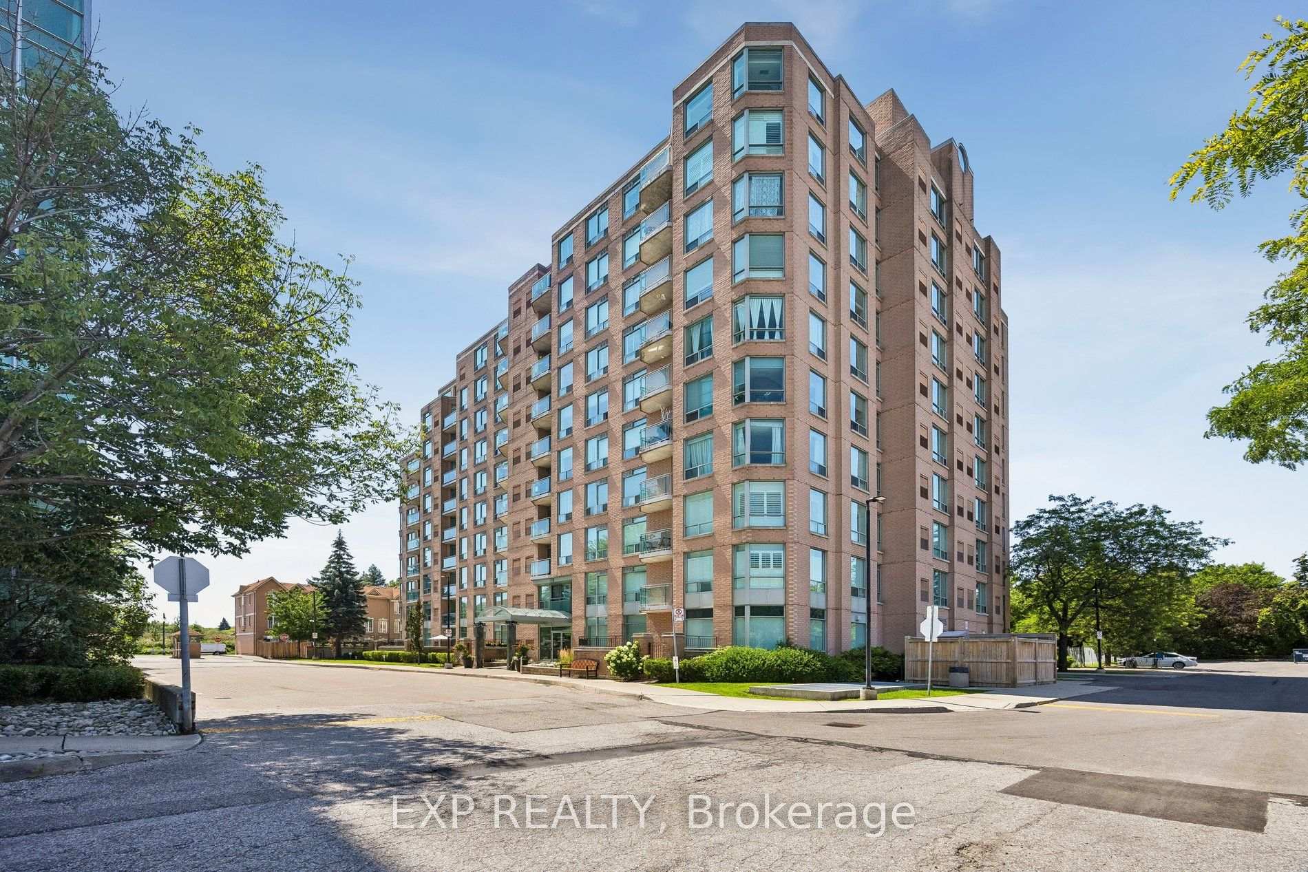 Front of Unit 311, 190 Manitoba Street