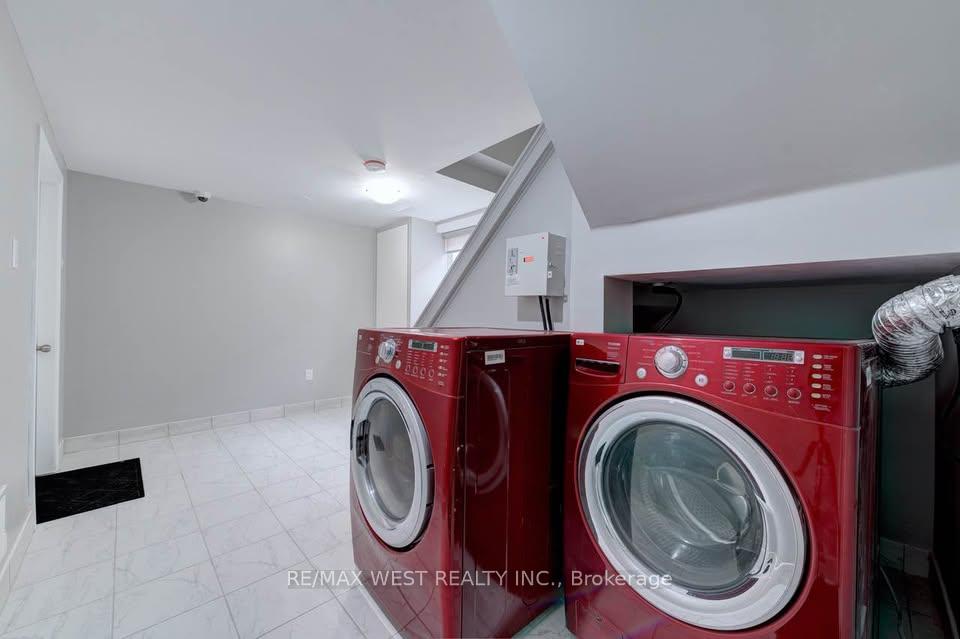 Photo 20 of Unit Main Lvl, 16 Hasbrooke Drive, North York, Humber Summit — HOMEH