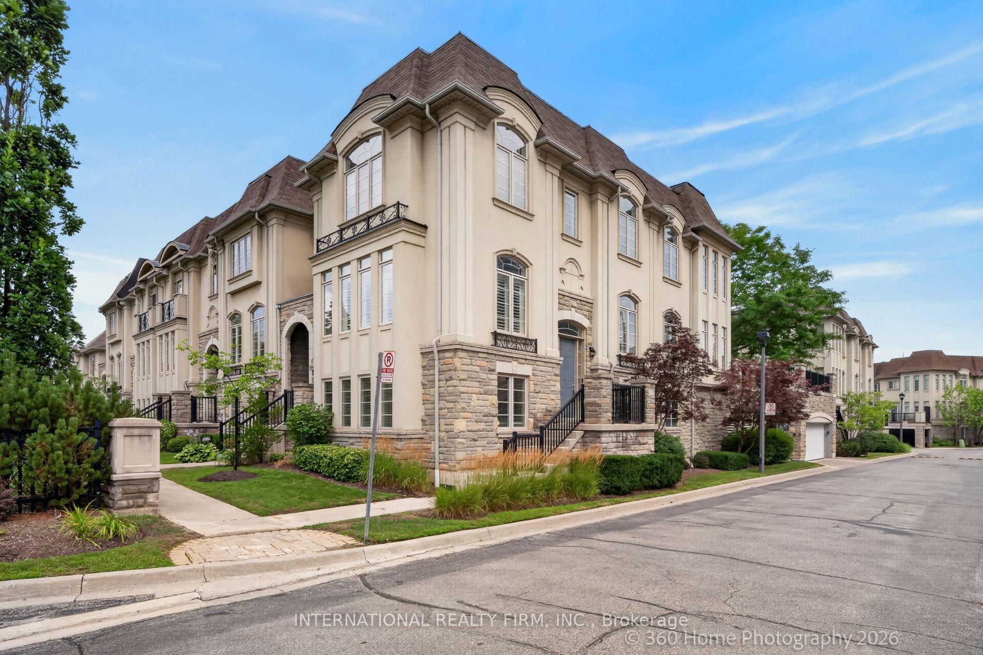 Photo 1 of Unit Unit 37, 4135 Shipp Drive, Mississauga, Hurontario — HOMEH
