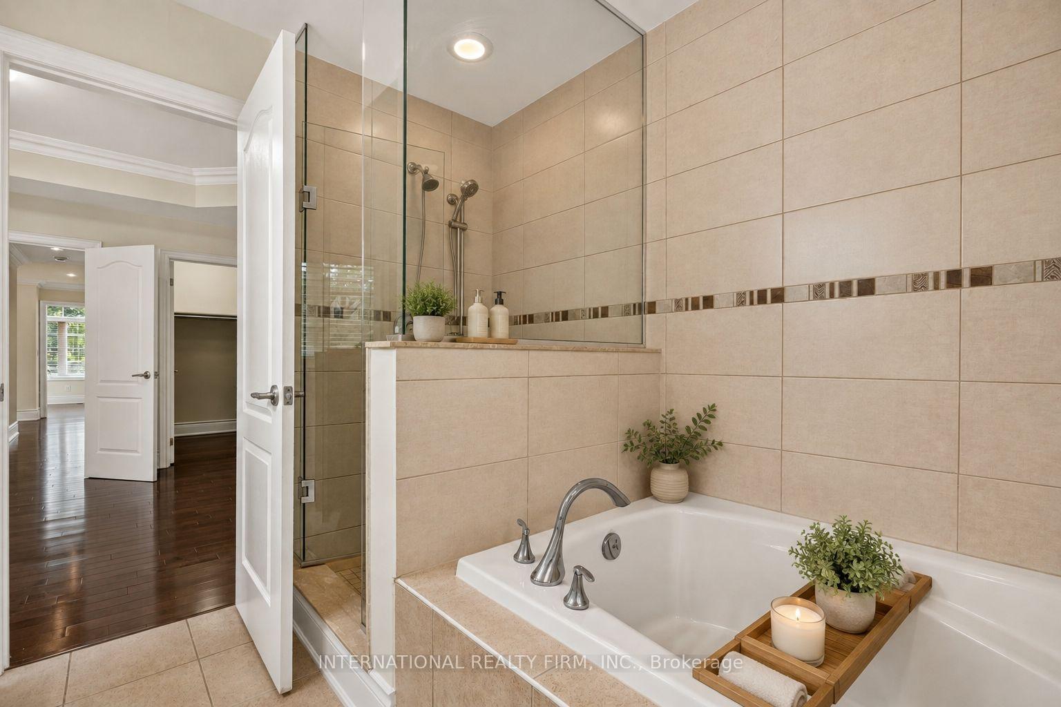 Photo 12 of Unit Unit 37, 4135 Shipp Drive, Mississauga, Hurontario — HOMEH