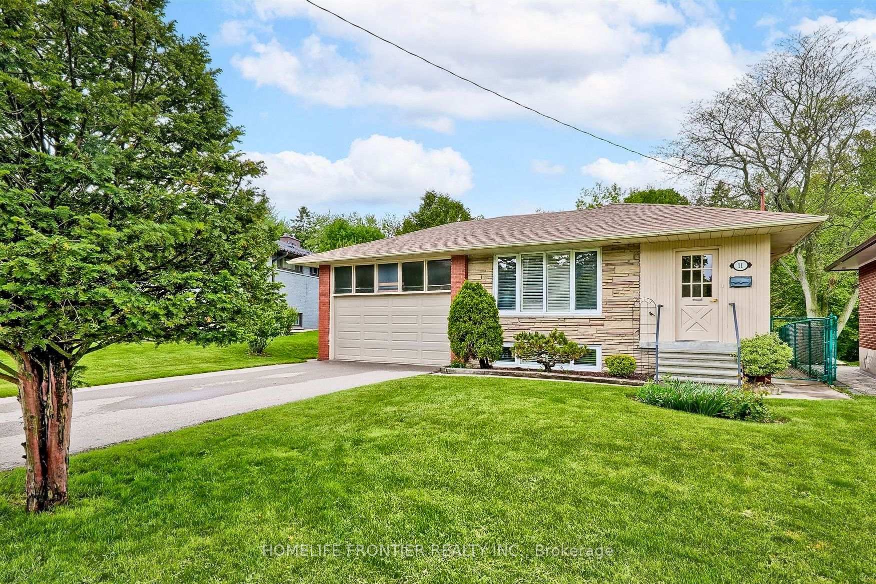 Photo 1 of Unit A, 11 Alpaca Drive, Scarborough, Woburn — HOMEH