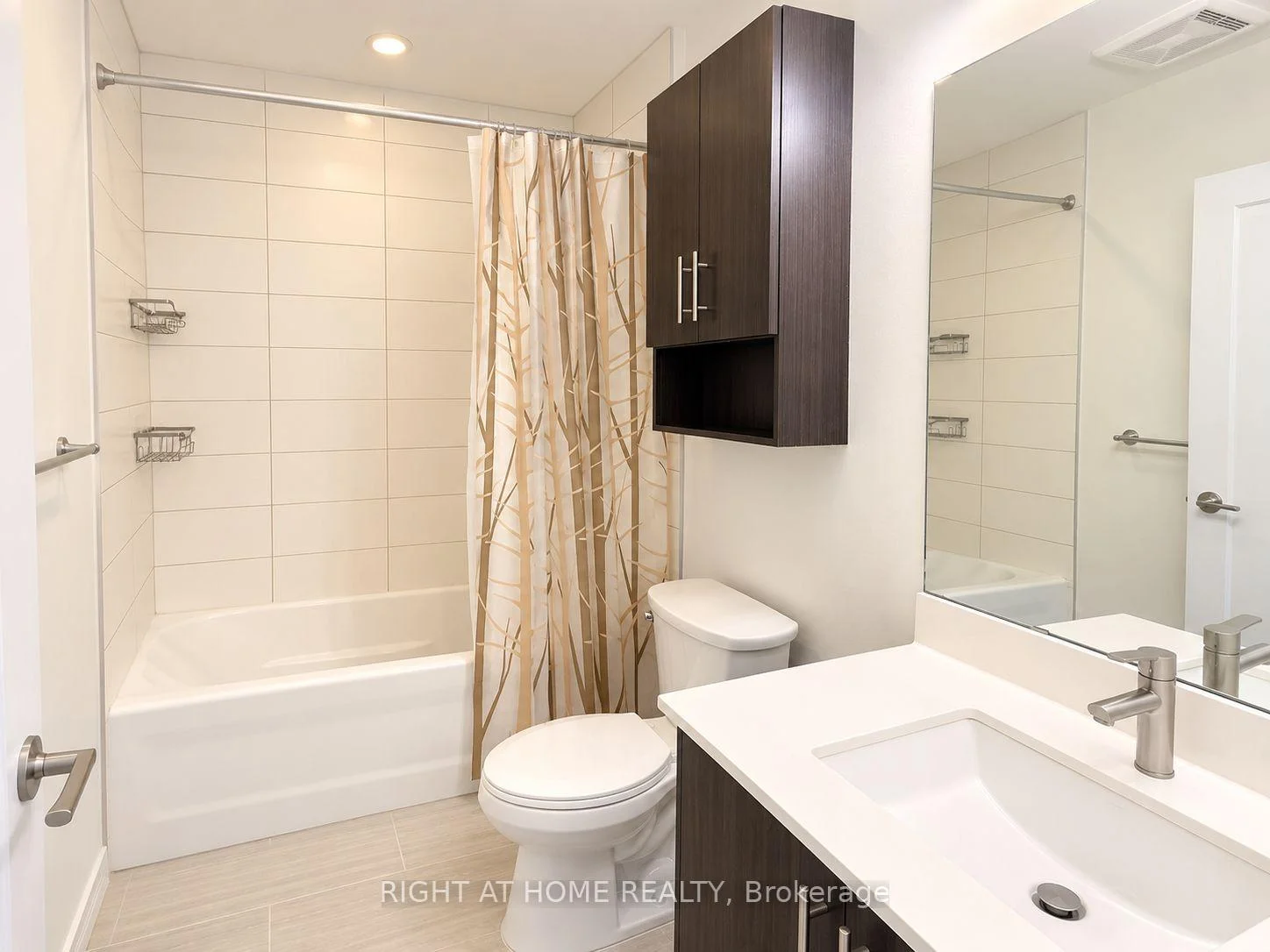 Photo 34 of Unit 7, 111 Worsley Street, Barrie, City Centre — HOMEH