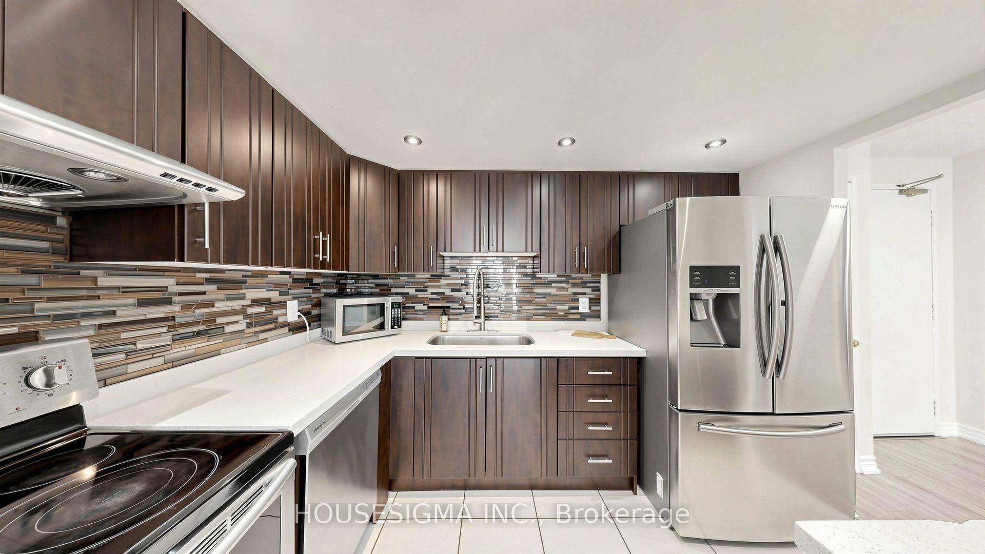 Photo 6 of Unit 1815, 155 Hillcrest Avenue, Mississauga, Cooksville — HOMEH