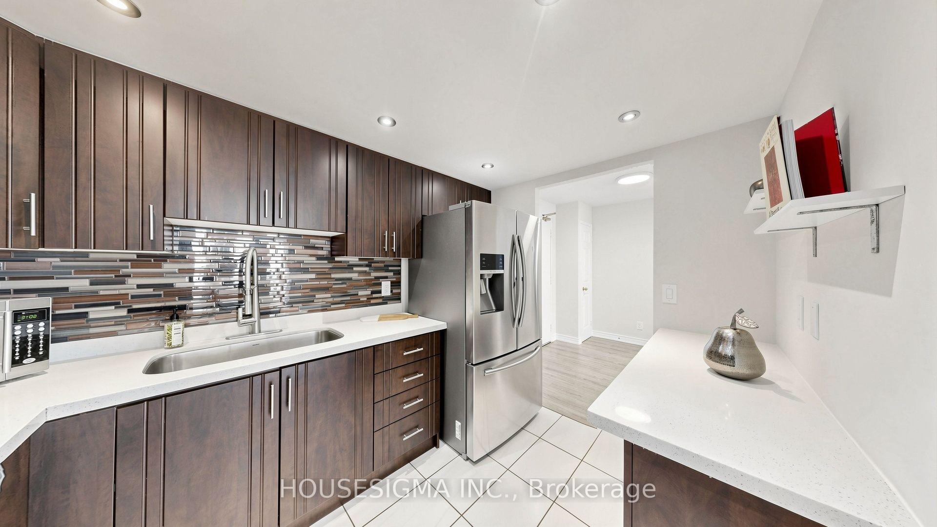Photo 7 of Unit 1815, 155 Hillcrest Avenue, Mississauga, Cooksville — HOMEH