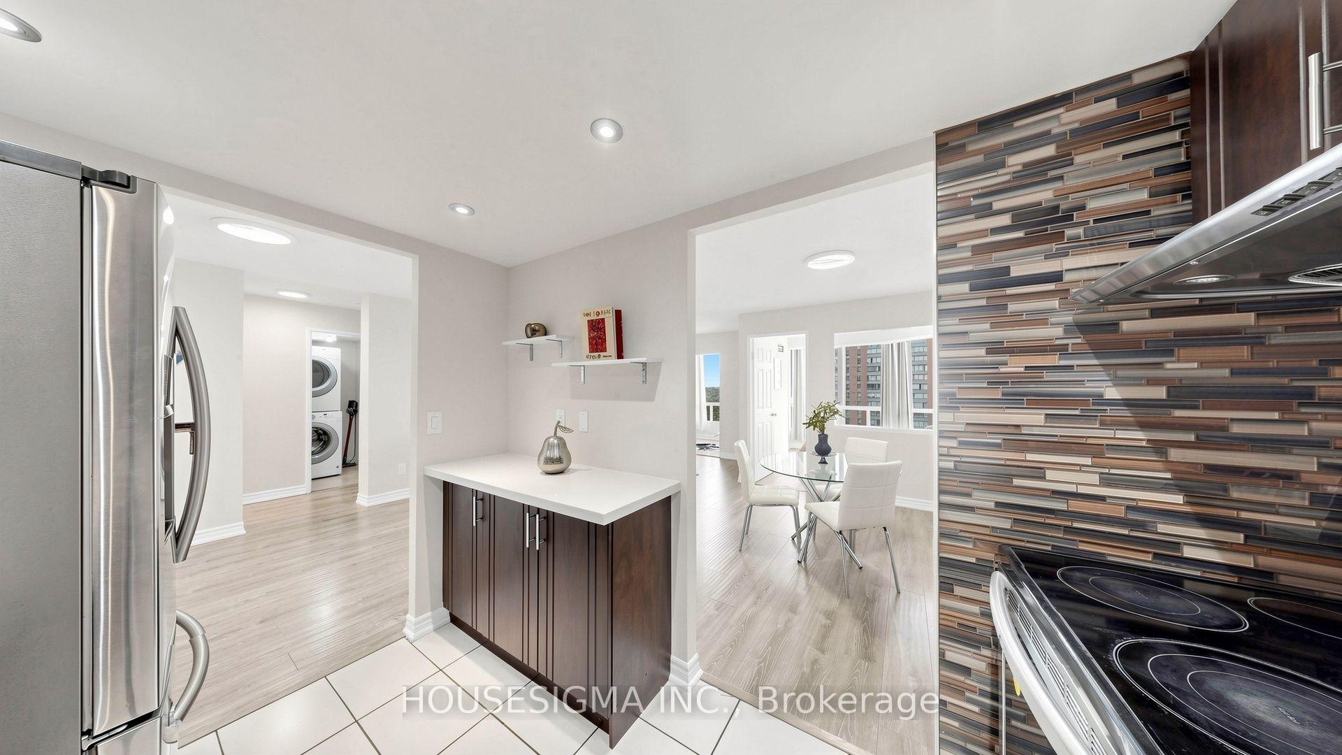 Photo 10 of Unit 1815, 155 Hillcrest Avenue, Mississauga, Cooksville — HOMEH