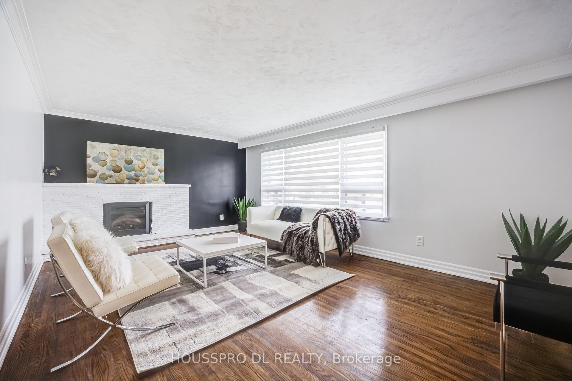 Photo 6 of 49 Bowerbank Drive, North York, Newtonbrook East — HOMEH