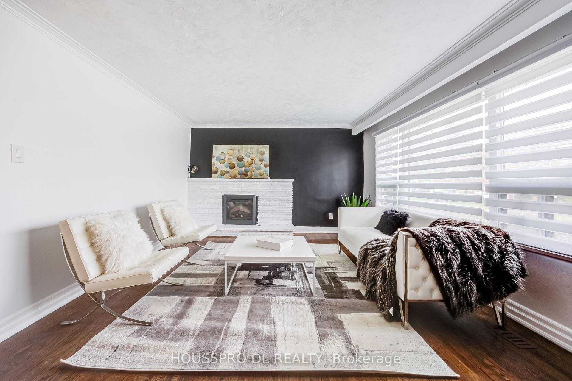 Photo 7 of 49 Bowerbank Drive, North York, Newtonbrook East — HOMEH
