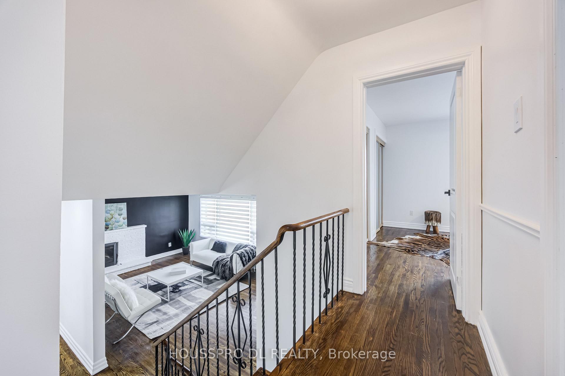 Photo 18 of 49 Bowerbank Drive, North York, Newtonbrook East — HOMEH