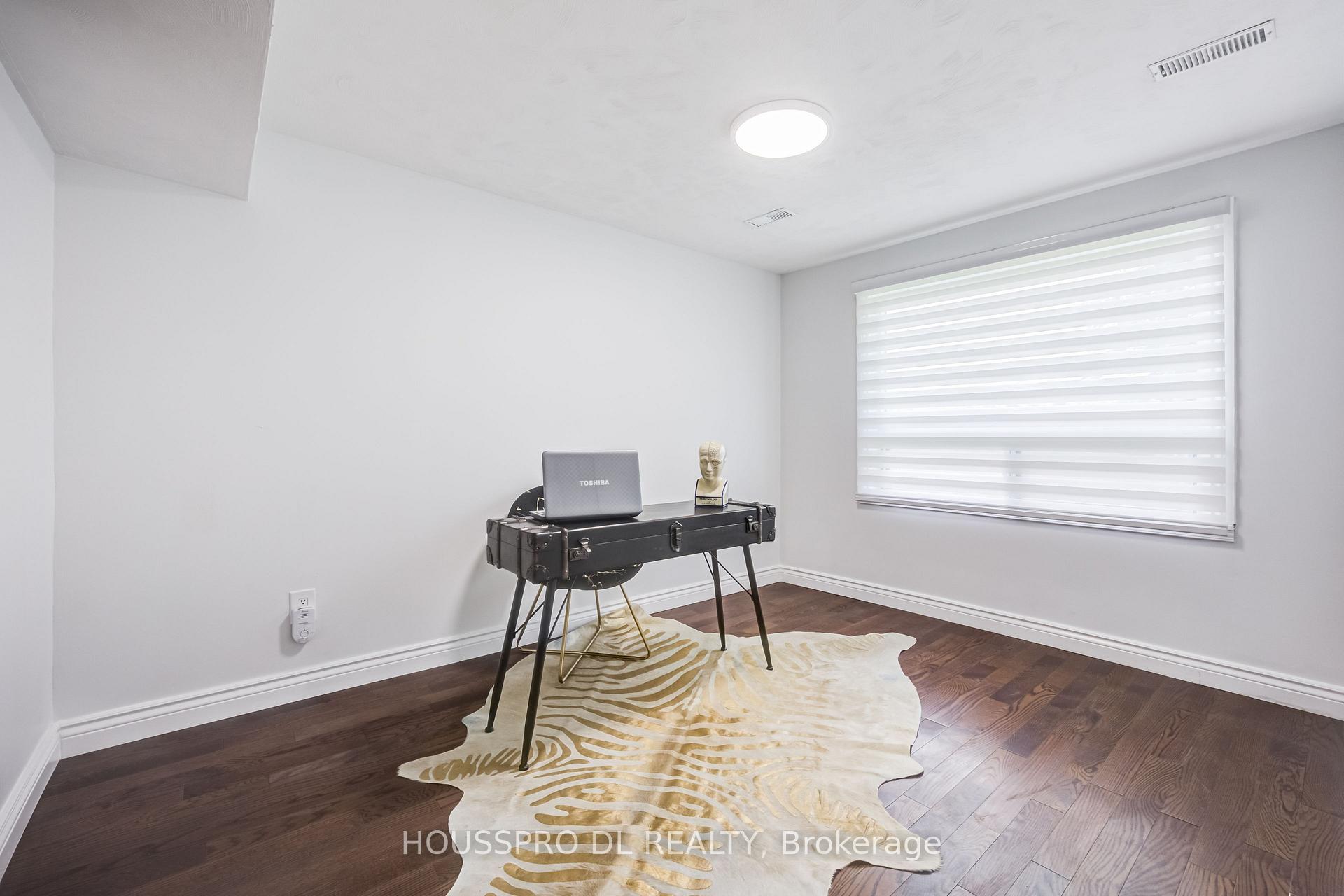 Photo 30 of 49 Bowerbank Drive, North York, Newtonbrook East — HOMEH