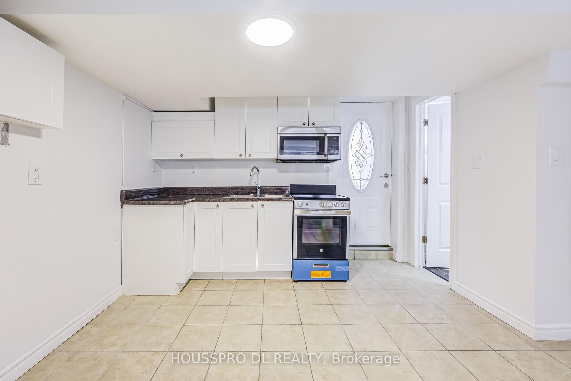 Photo 34 of 49 Bowerbank Drive, North York, Newtonbrook East — HOMEH