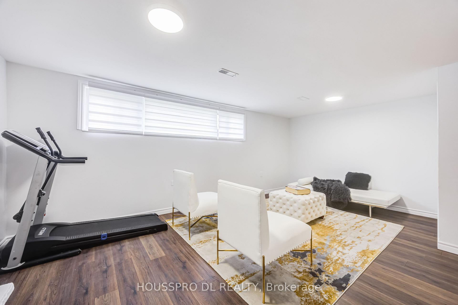 Photo 42 of 49 Bowerbank Drive, North York, Newtonbrook East — HOMEH