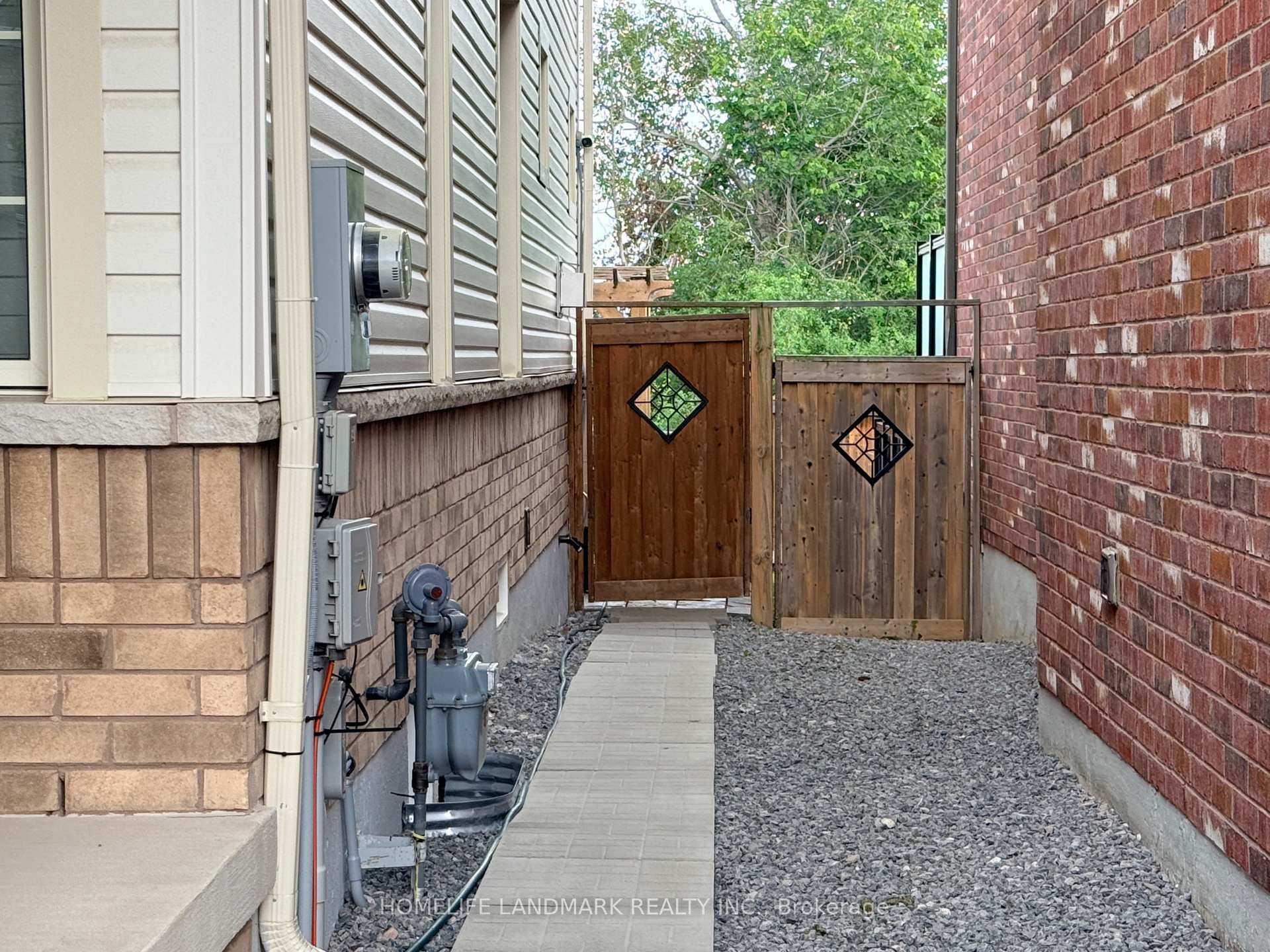 Photo 1 of 2313 Secreto Drive, Oshawa, Windfields — HOMEH