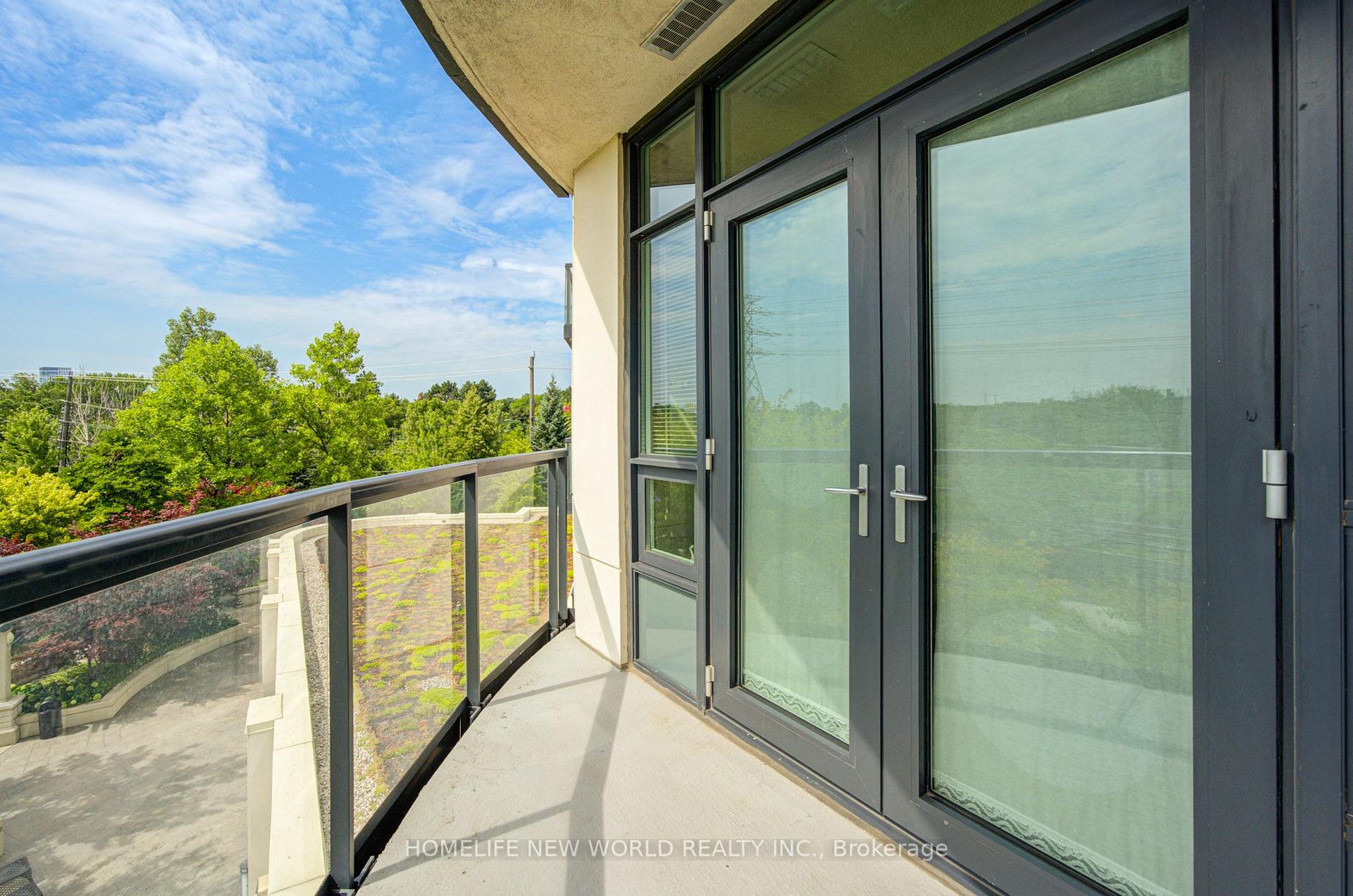 Photo 4 of Unit 304, 1135 Royal York Road, Etobicoke, Edenbridge-Humber Valley — HOMEH