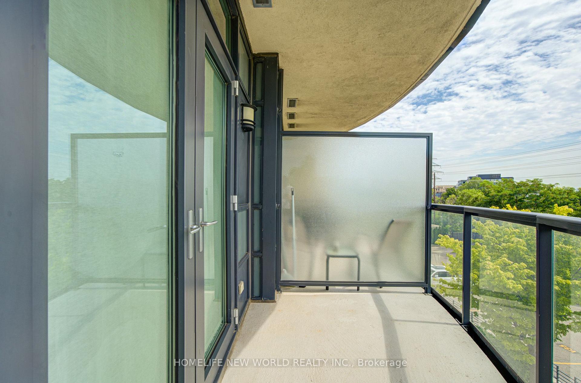 Photo 5 of Unit 304, 1135 Royal York Road, Etobicoke, Edenbridge-Humber Valley — HOMEH
