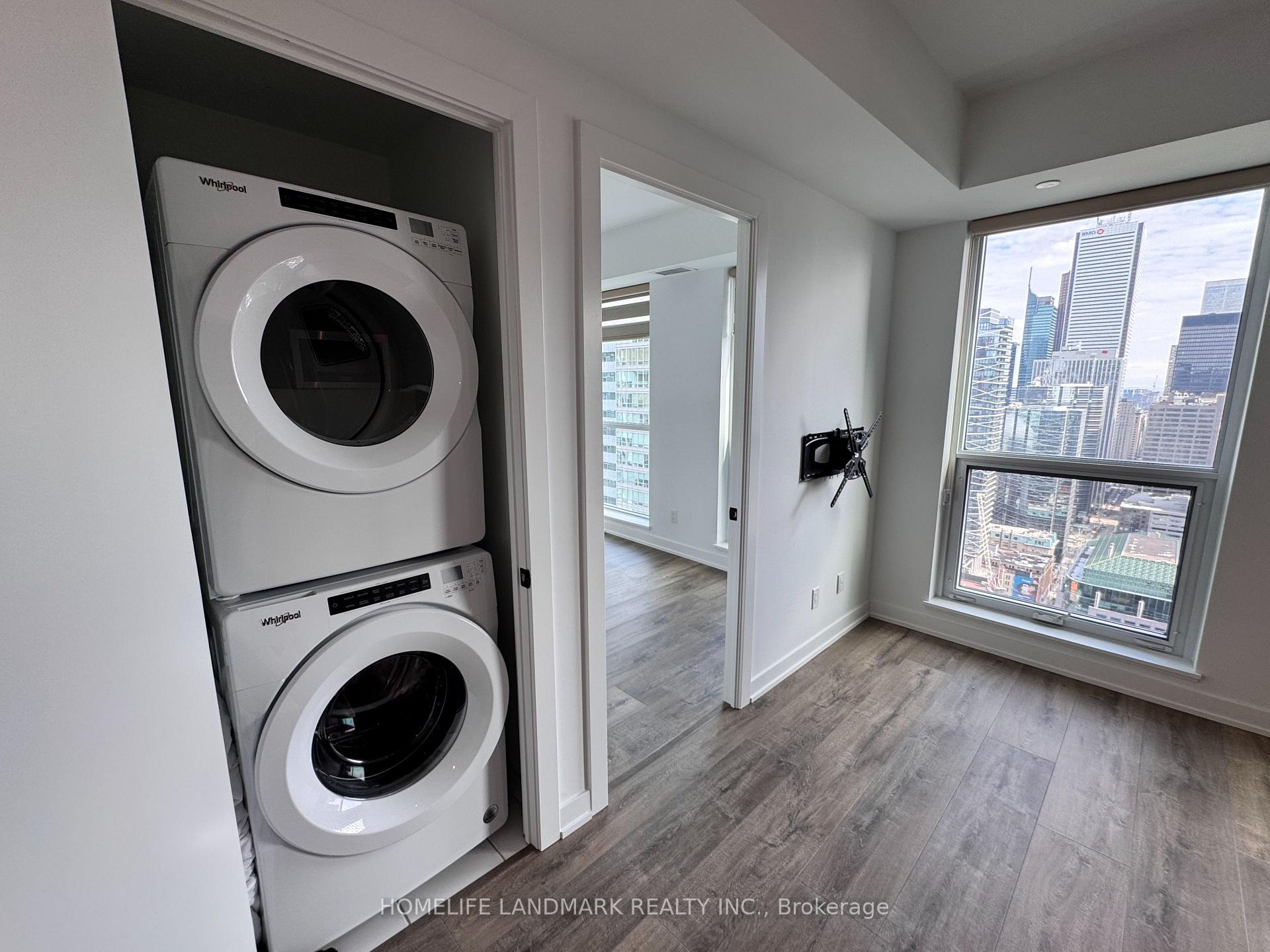 Photo 5 of Unit 4001, 327 King Street, Toronto, Waterfront Communities — HOMEH
