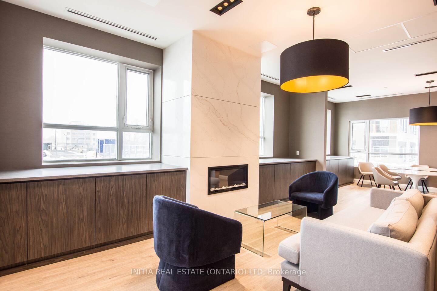 Photo 4 of Unit 110, 58 Lakeside (SHARED-KITCHEN) Terrace, Barrie, Little Lake — HOMEH